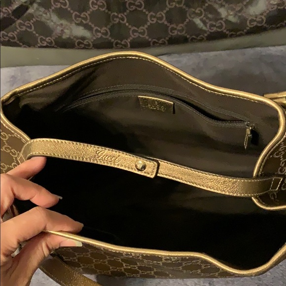 Gorgeous authentic Gucci shoulder bag - like new - Picture 2 of 4